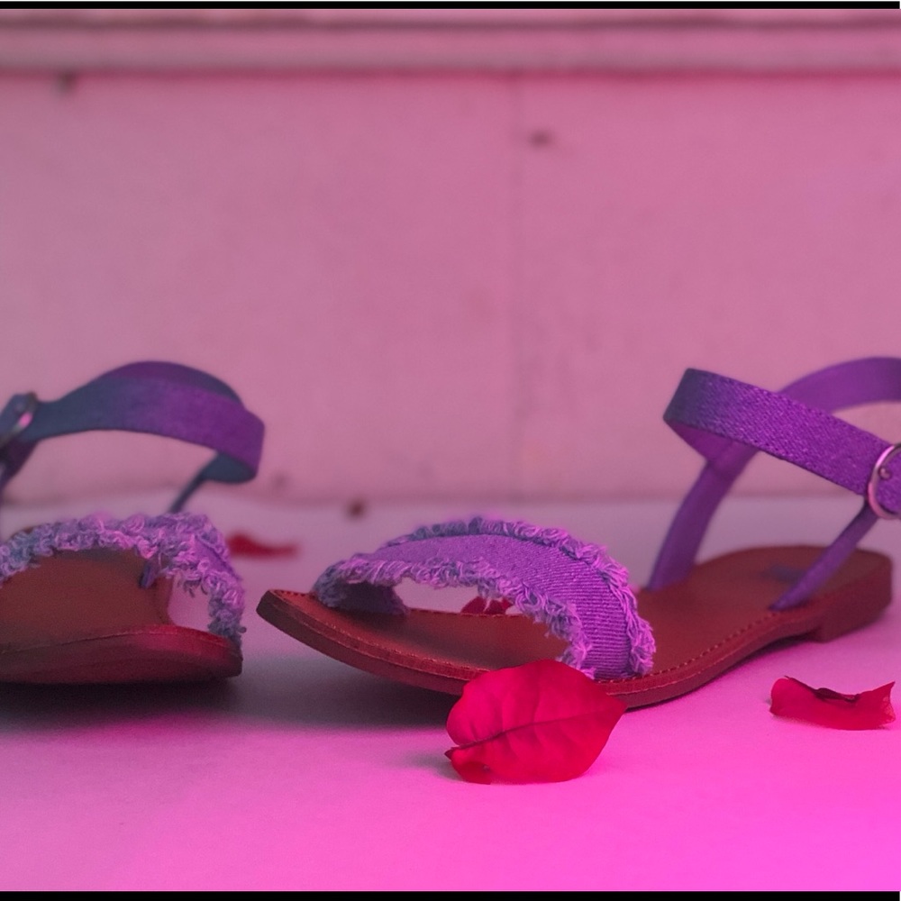Sandals - Picture 2 of 6